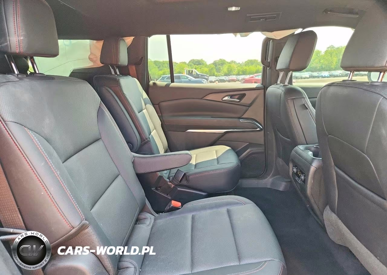 2025 Chevrolet Traverse Z71 VIN:1GNEVJRS5SJ142091 - 11