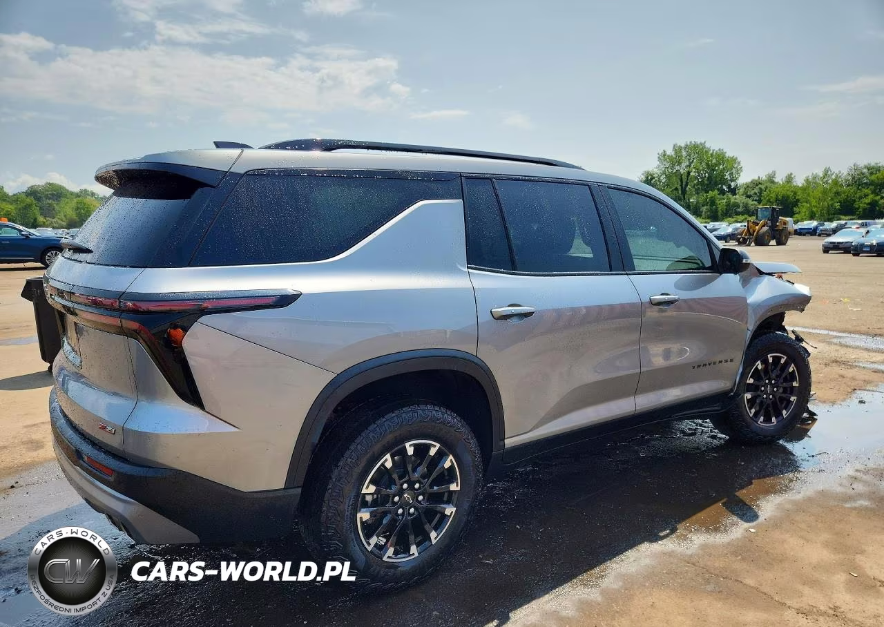 2025 Chevrolet Traverse Z71 VIN:1GNEVJRS5SJ142091 - 3