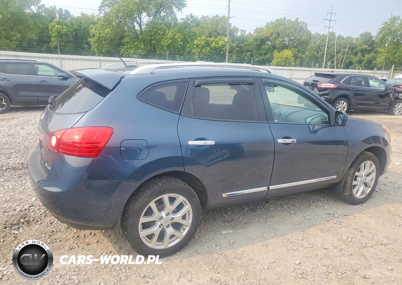 2013 Nissan Rogue S VIN:JN8AS5MV1DW622986 - 3