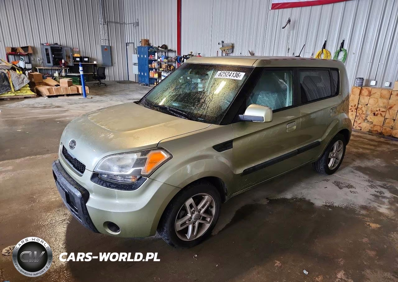 2010 Kia Soul +