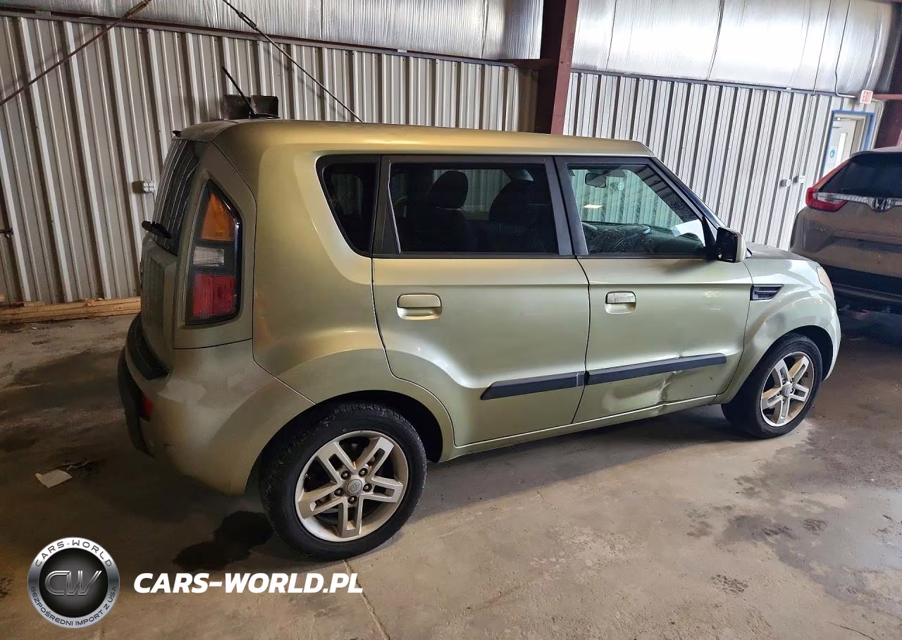 2010 Kia Soul + VIN:KNDJT2A20A7177695 - 3