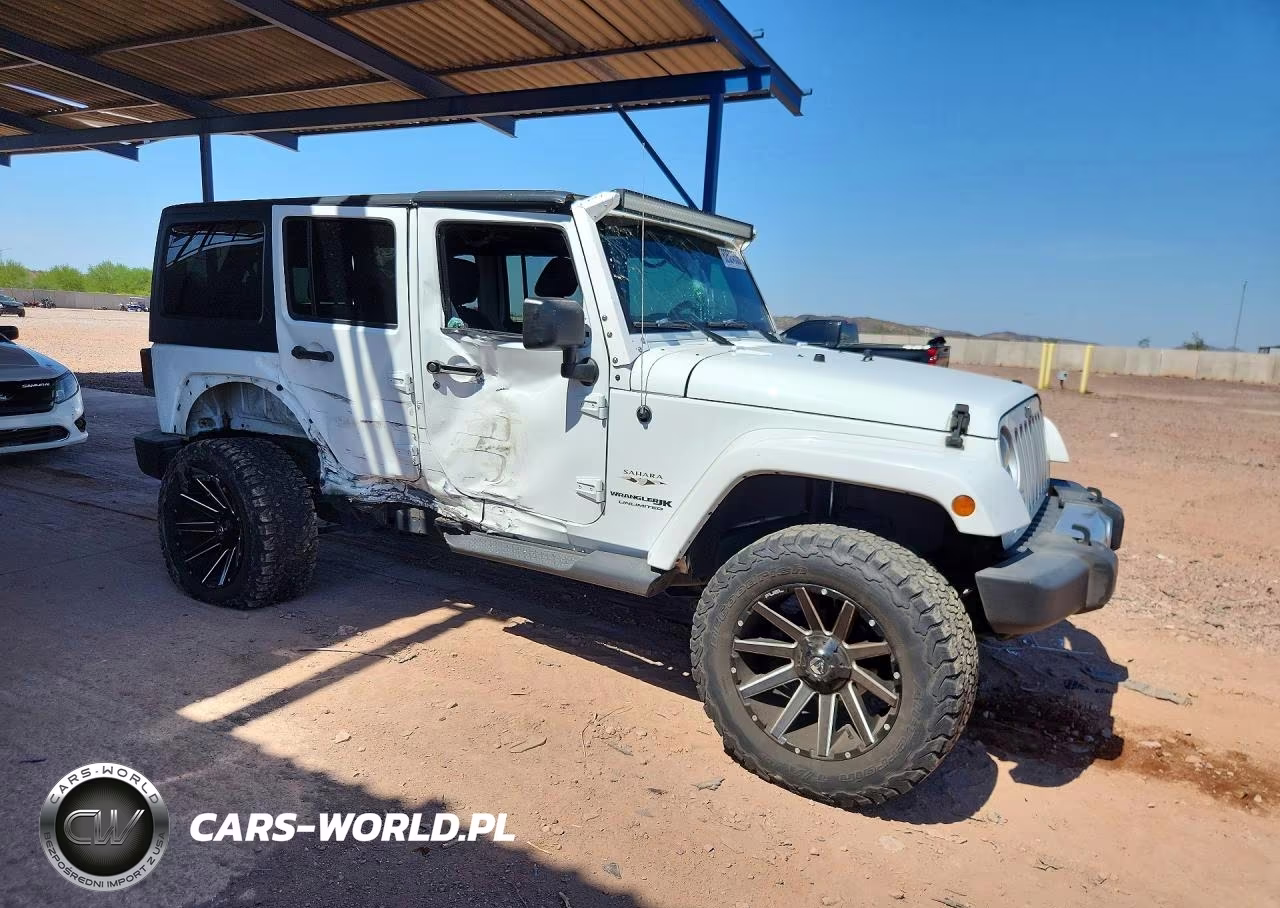 2018 Jeep Wrangler Unlimited Sahara VIN:1C4HJWEG9JL872993 - 4