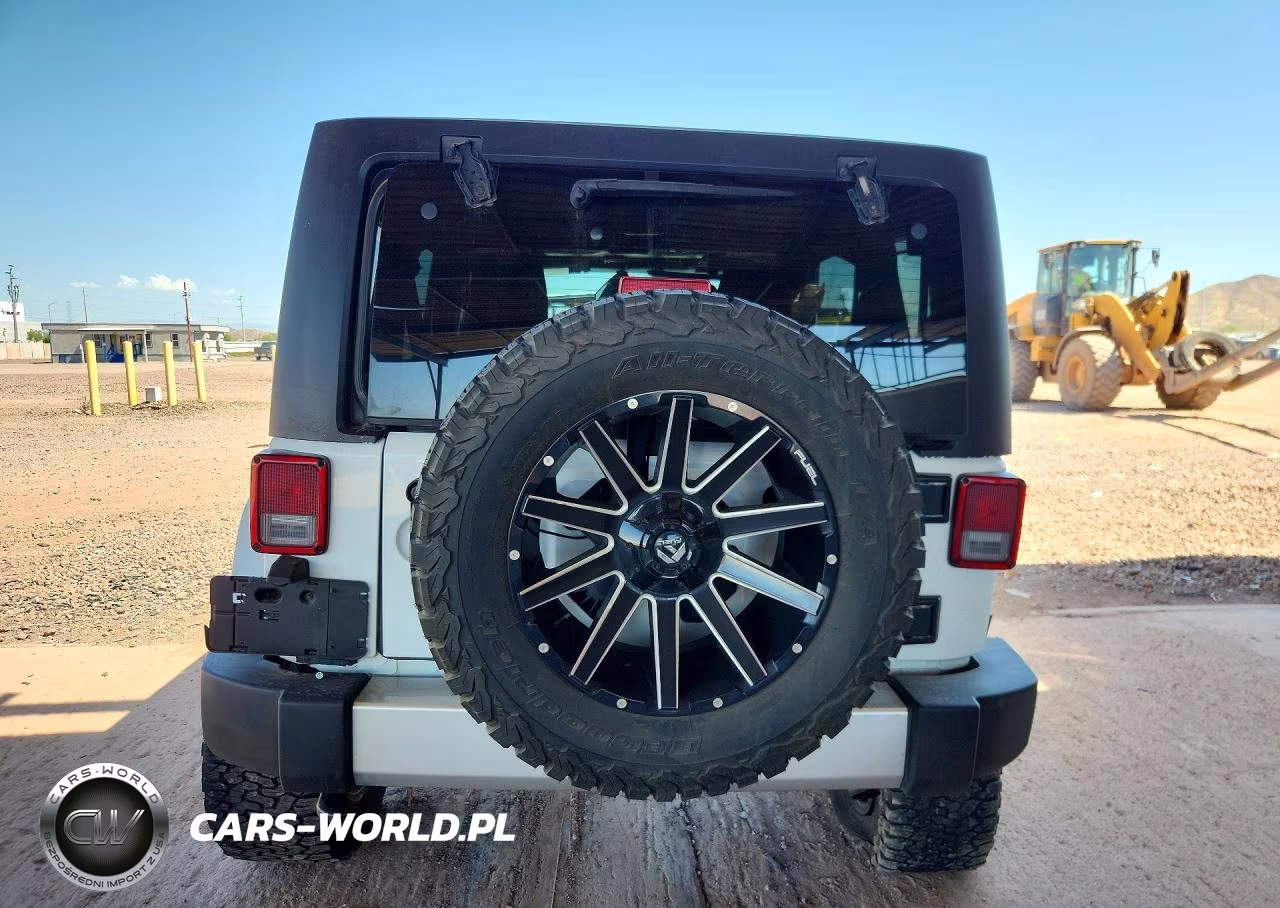 2018 Jeep Wrangler Unlimited Sahara VIN:1C4HJWEG9JL872993 - 6