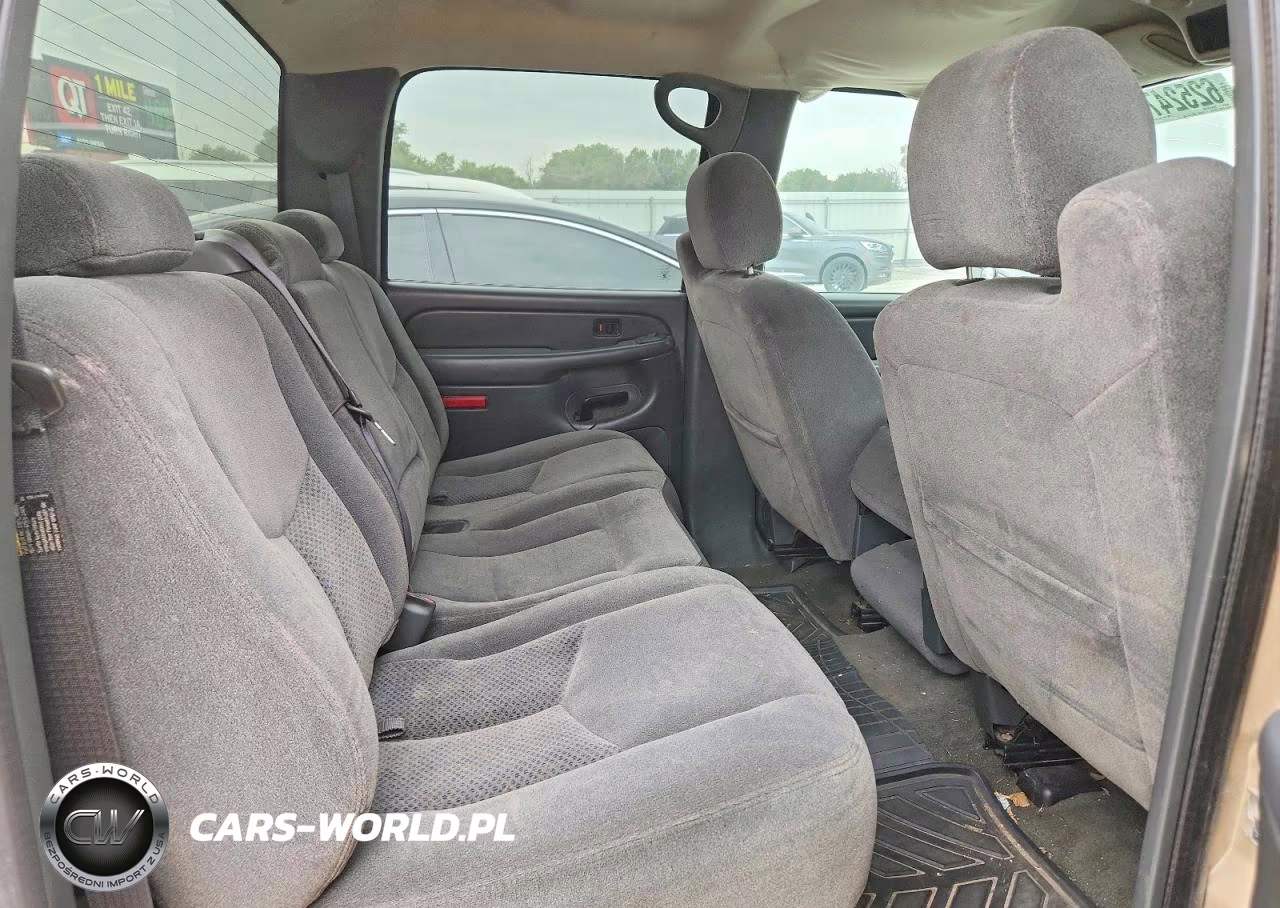 2005 Chevrolet Silverado C1500 VIN:2GCEC13T751107406 - 10