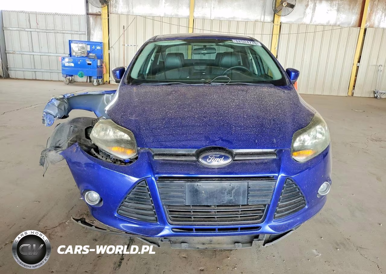 2014 Ford Focus Titanium VIN:1FADP3J2XEL199021 - 5