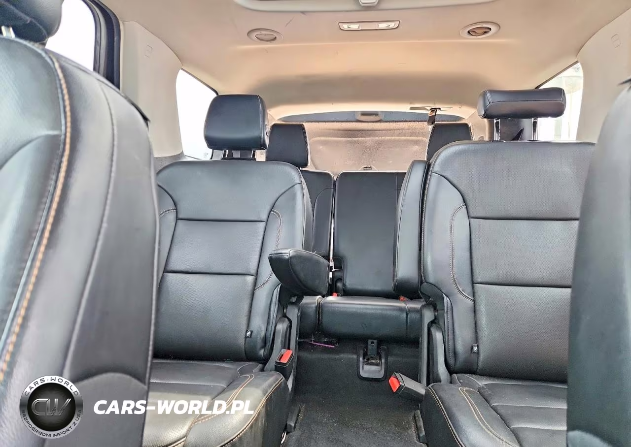 2018 Chevrolet Traverse Premier VIN:1GNERKKW5JJ167160 - 10