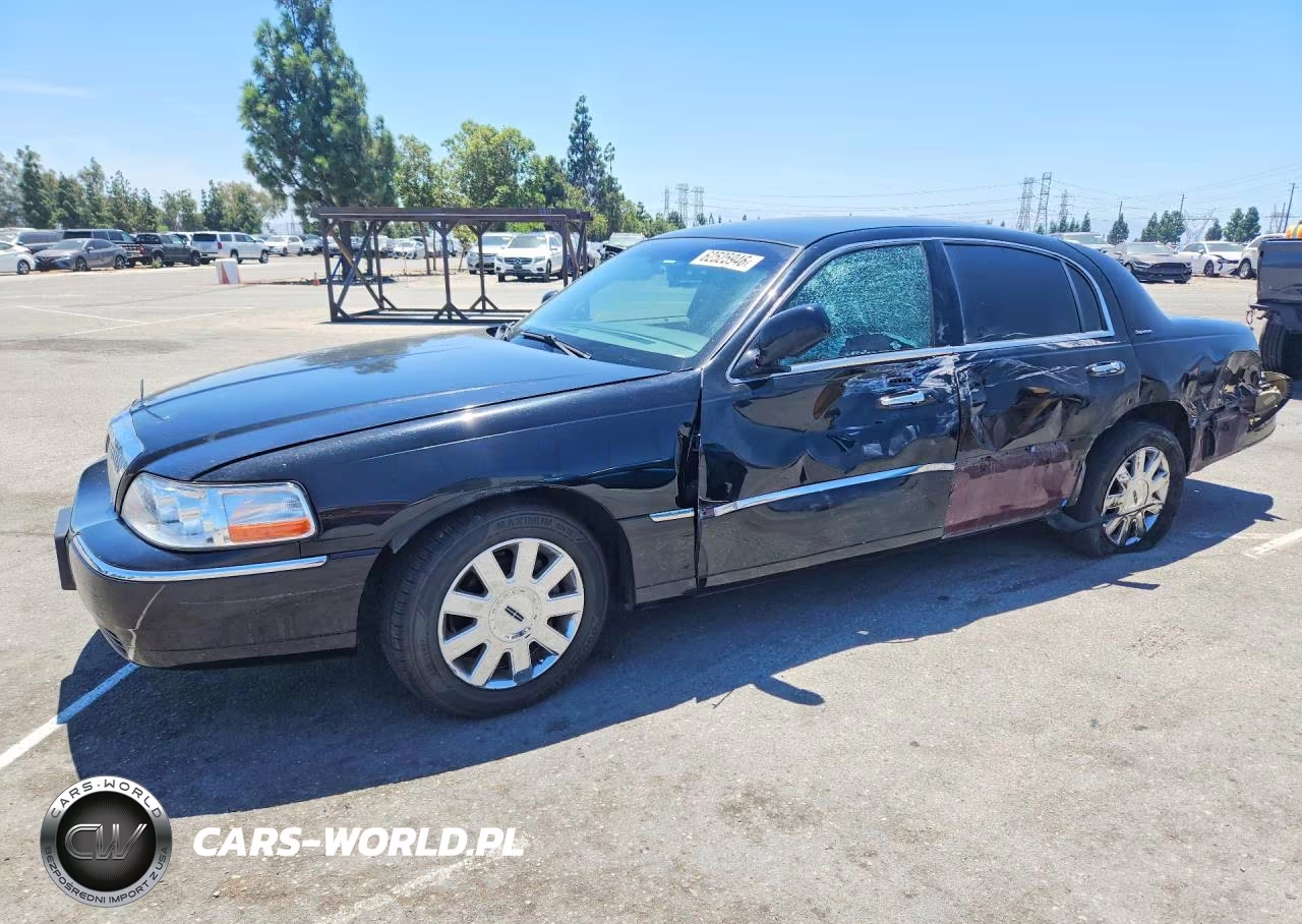 2006 Lincoln Town Car Signature