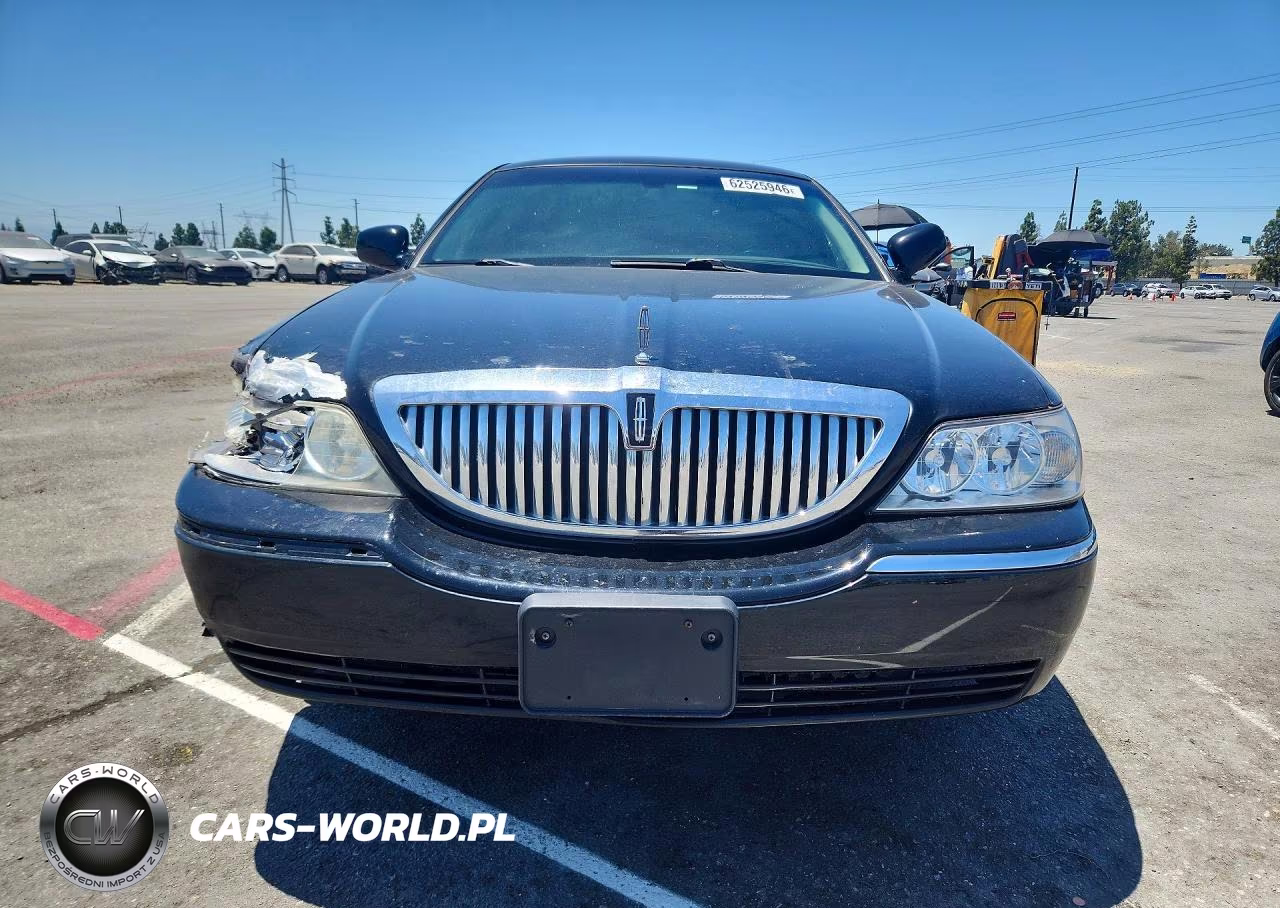 2006 Lincoln Town Car Signature VIN:1LNHM81W66Y650160 - 5