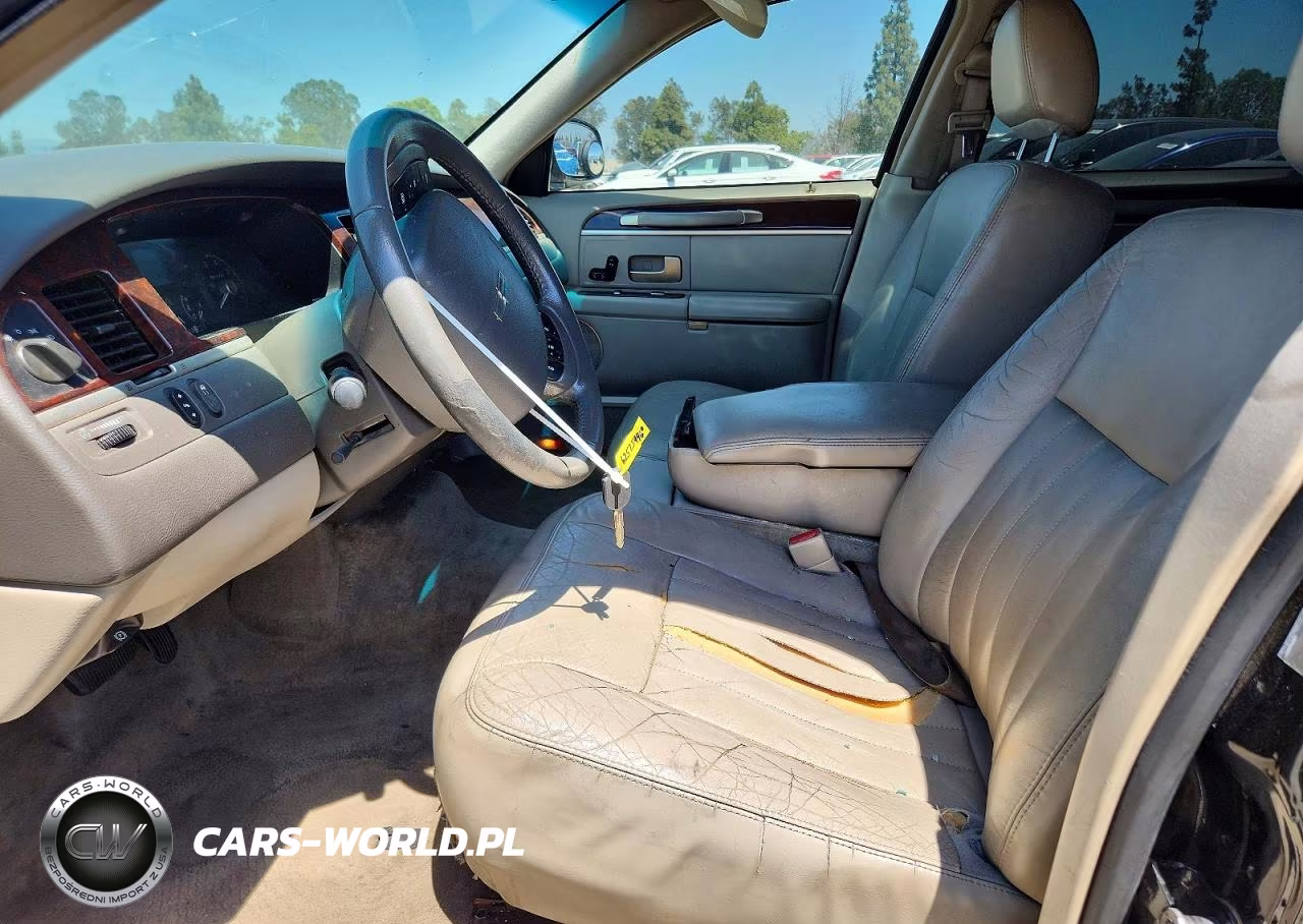 2006 Lincoln Town Car Signature VIN:1LNHM81W66Y650160 - 7