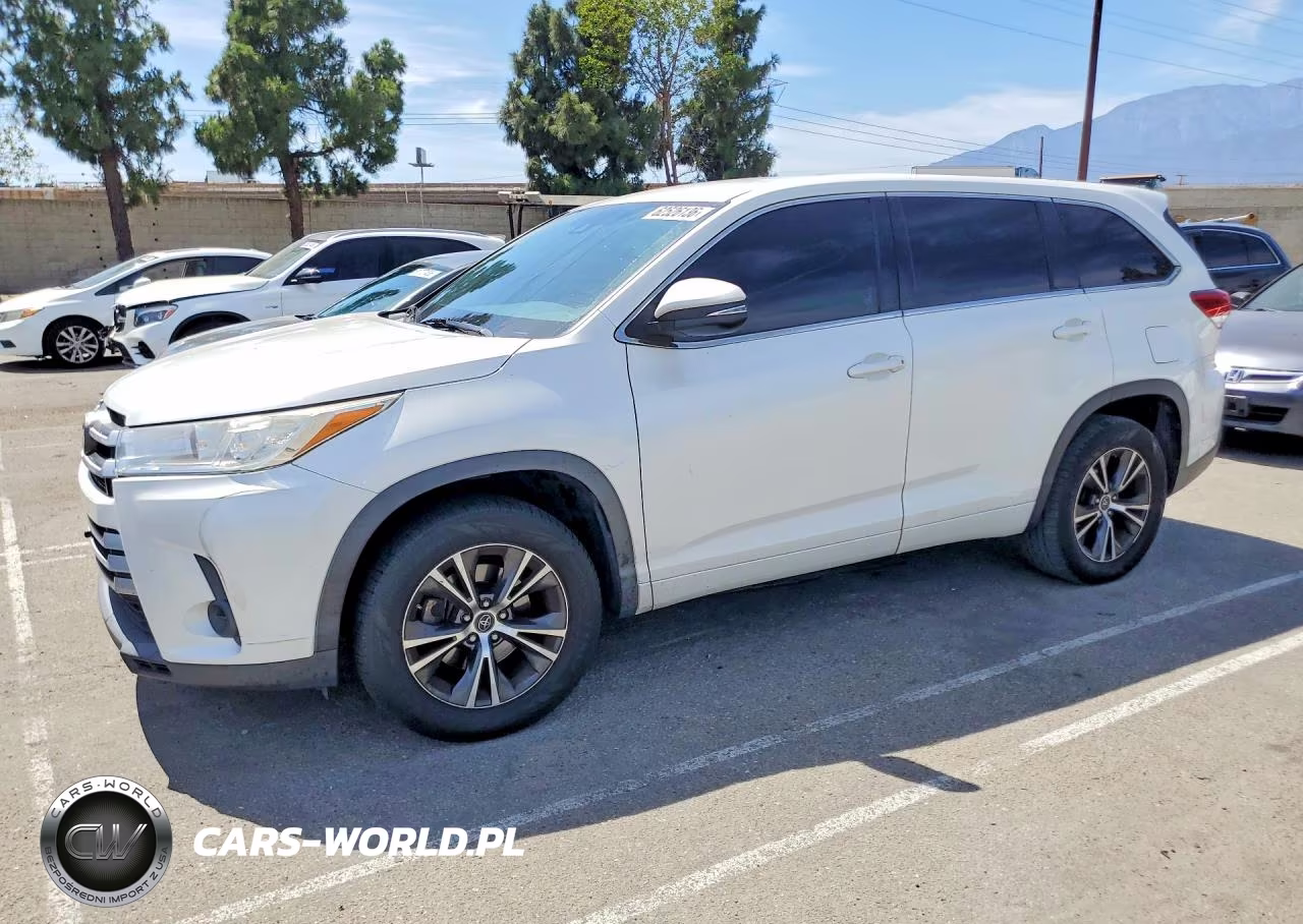 2017 Toyota Highlander Le