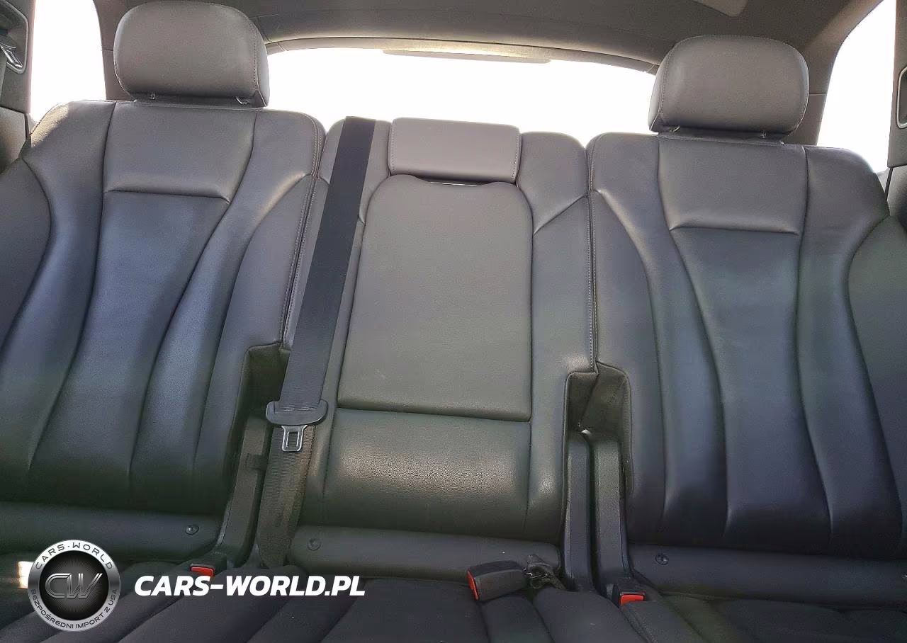 2020 Audi Q7 Premium Plus VIN:WA1LXAF70LD011817 - 10