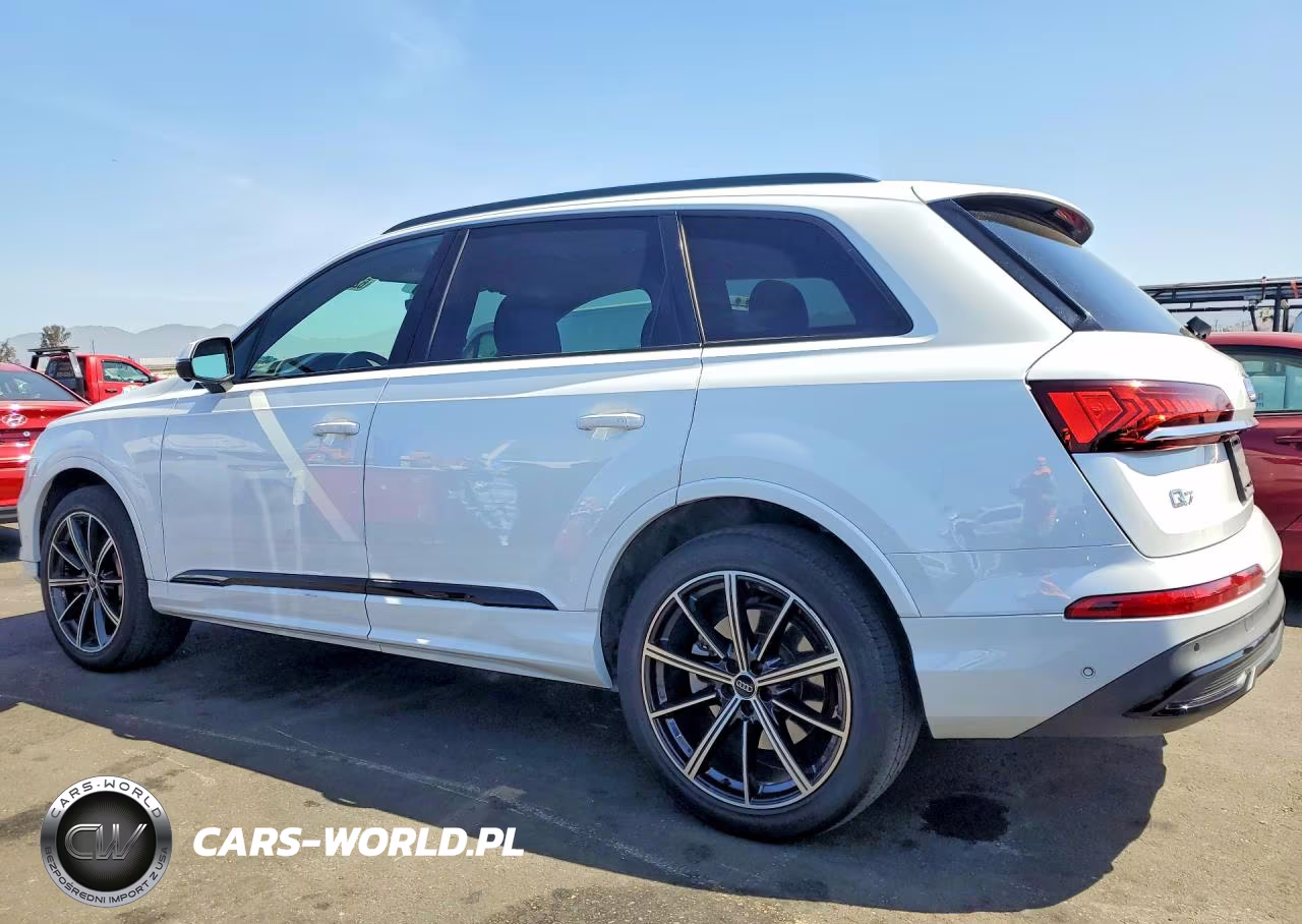 2020 Audi Q7 Premium Plus VIN:WA1LXAF70LD011817 - 2