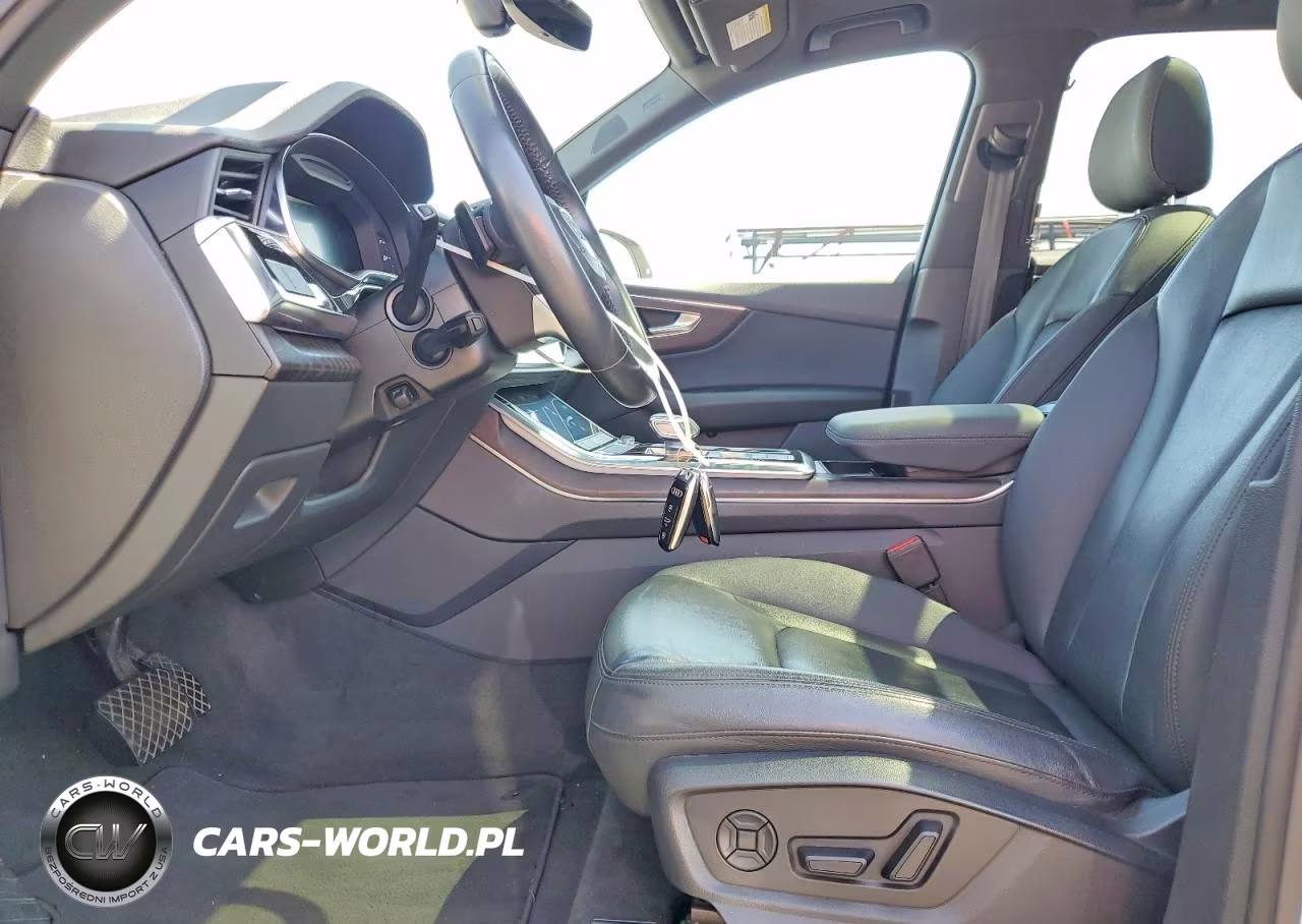 2020 Audi Q7 Premium Plus VIN:WA1LXAF70LD011817 - 7