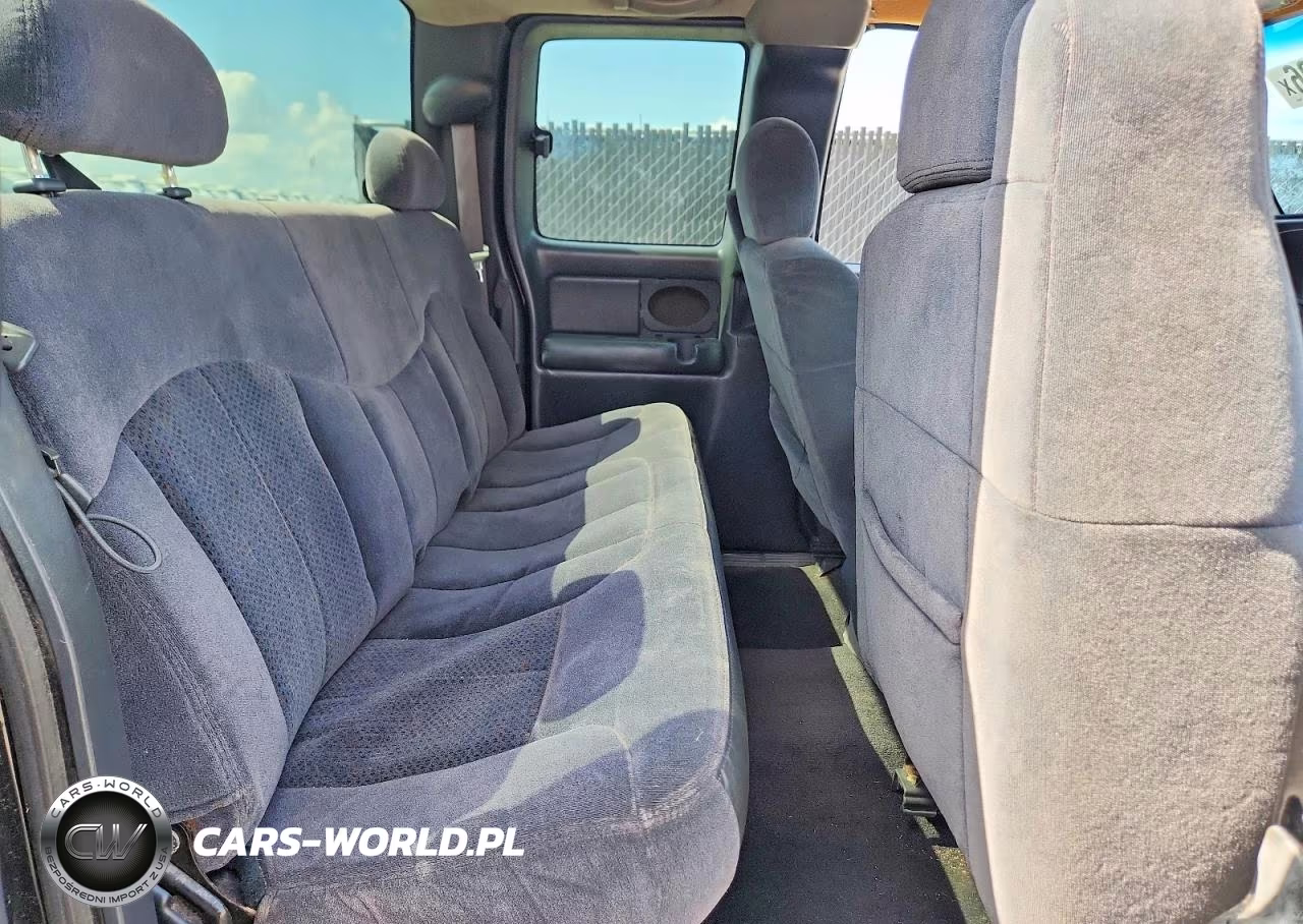 2002 Chevrolet Silverado C1500 VIN:2GCEC19V821216624 - 10