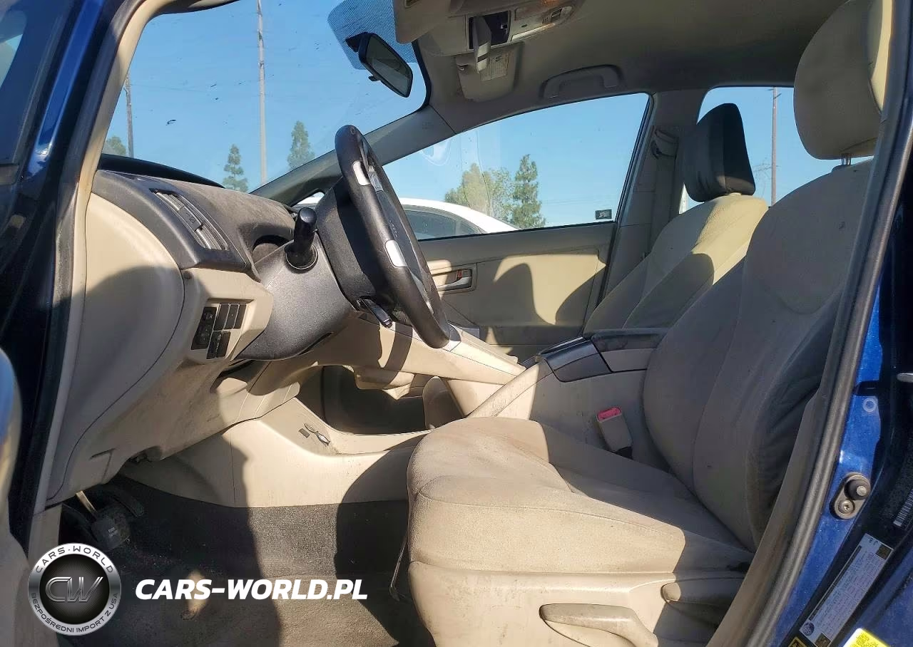 2013 Toyota Prius Two VIN:JTDKN3DU0D1718236 - 7