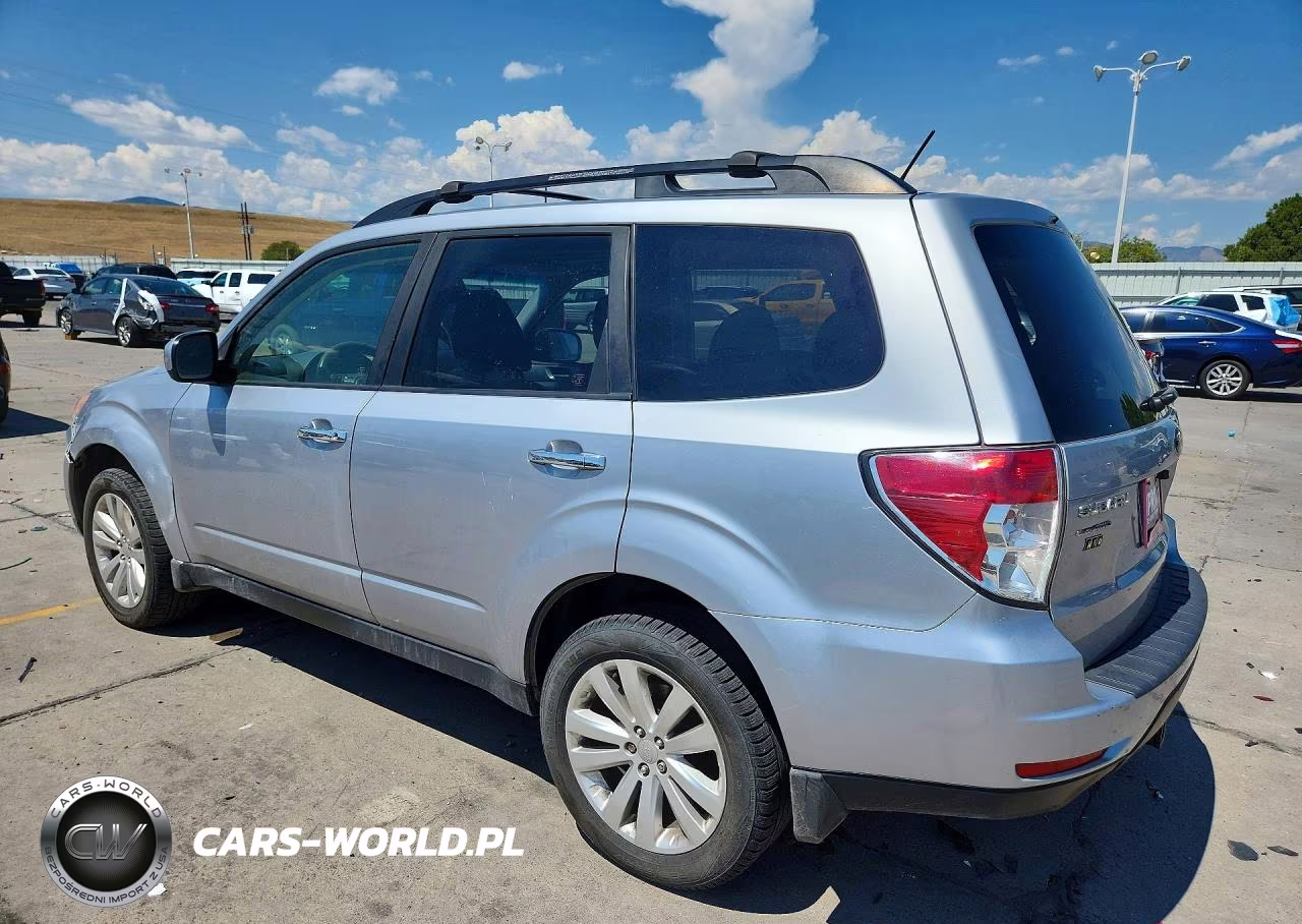 2013 Subaru Forester 2.5X Premium VIN:JF2SHADC3DH439942 - 2