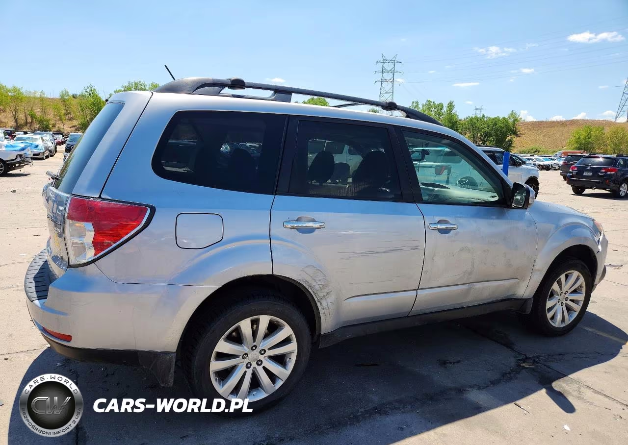 2013 Subaru Forester 2.5X Premium VIN:JF2SHADC3DH439942 - 3