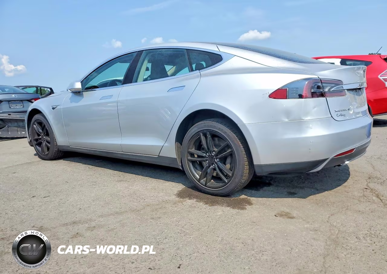 2013 Tesla Model S VIN:5YJSA1DN0DFP18656 - 2