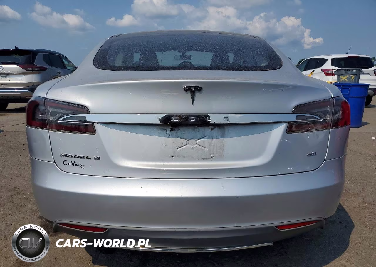 2013 Tesla Model S VIN:5YJSA1DN0DFP18656 - 6