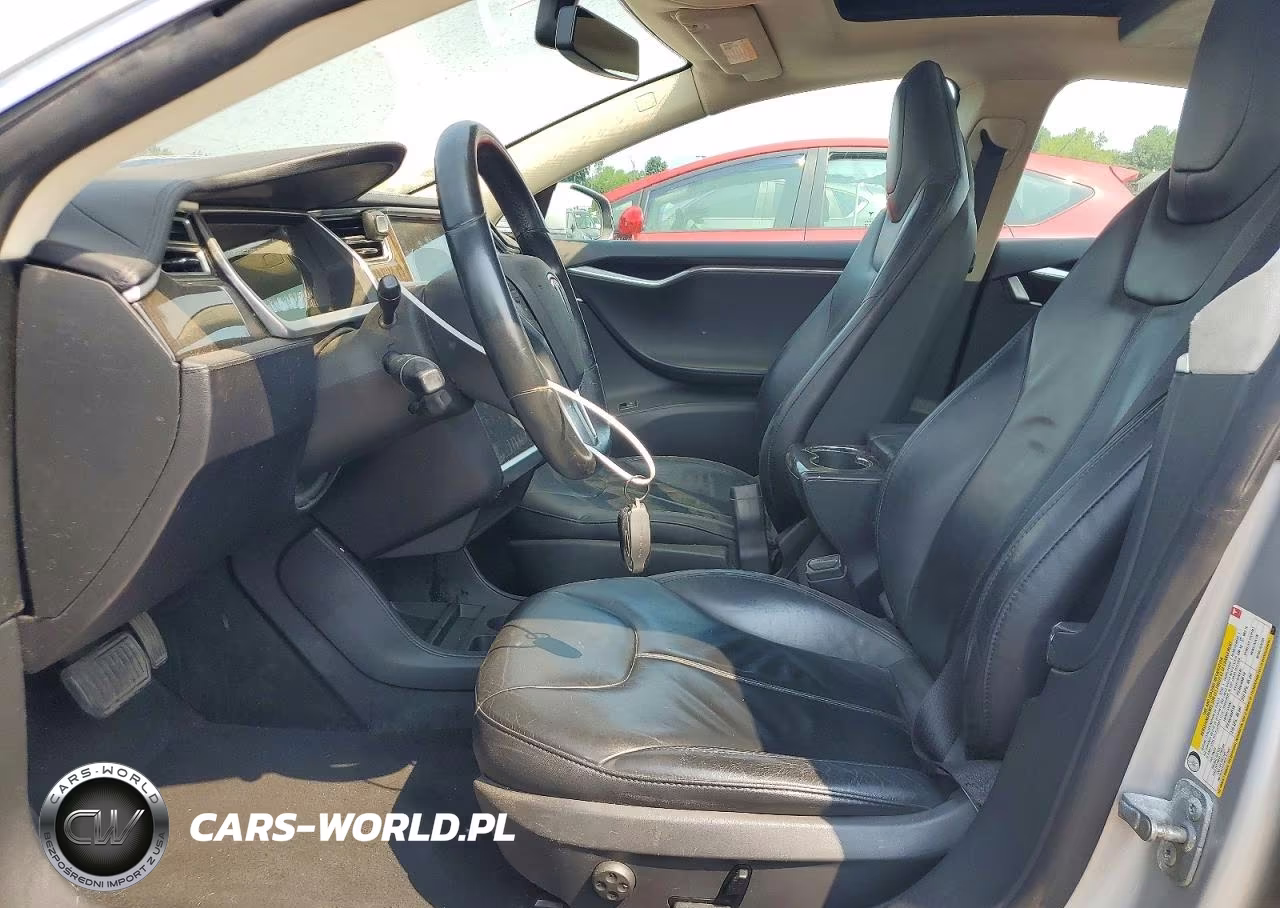 2013 Tesla Model S VIN:5YJSA1DN0DFP18656 - 7
