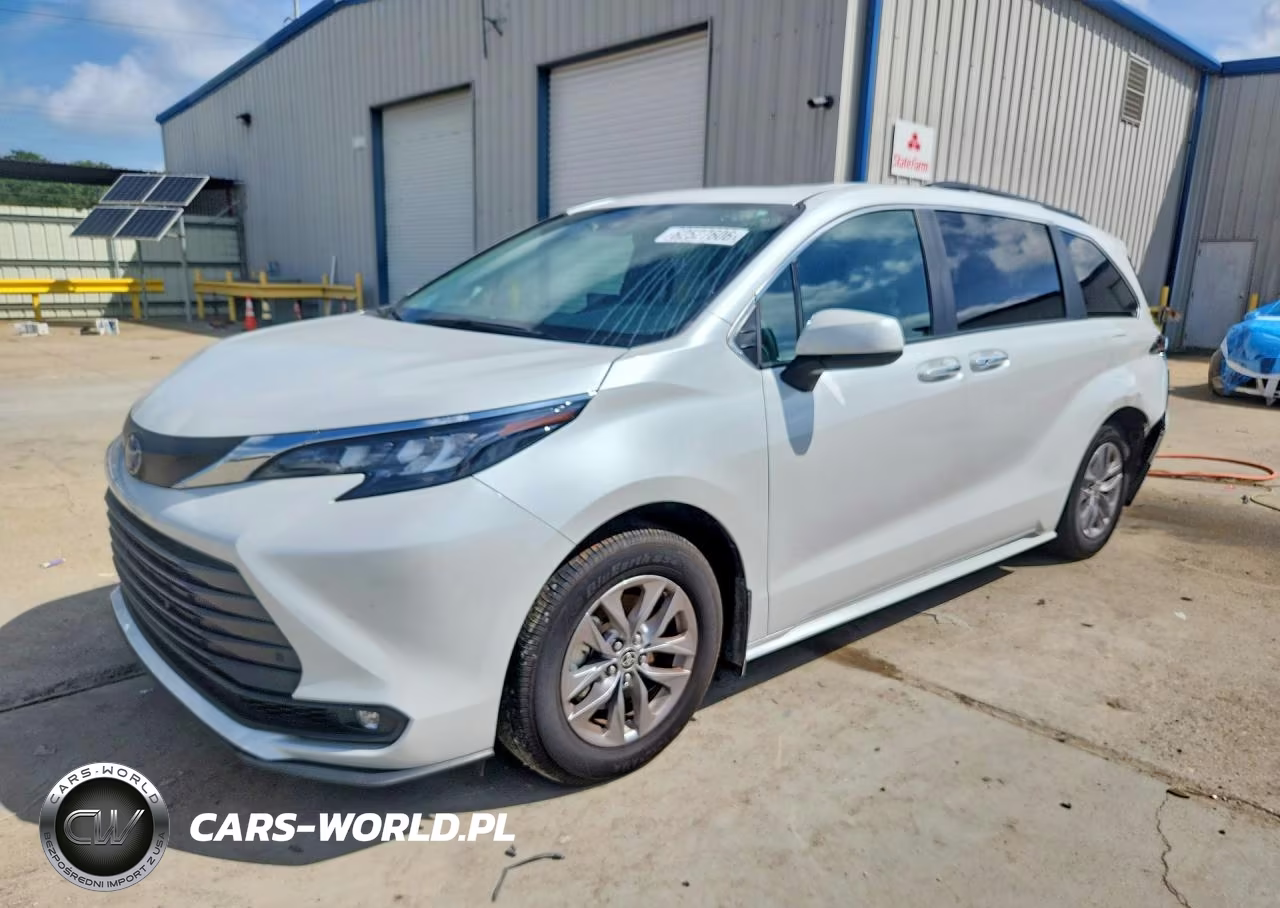 2025 Toyota Sienna Xle 8-Passenger – zdjęcie 1 z 12