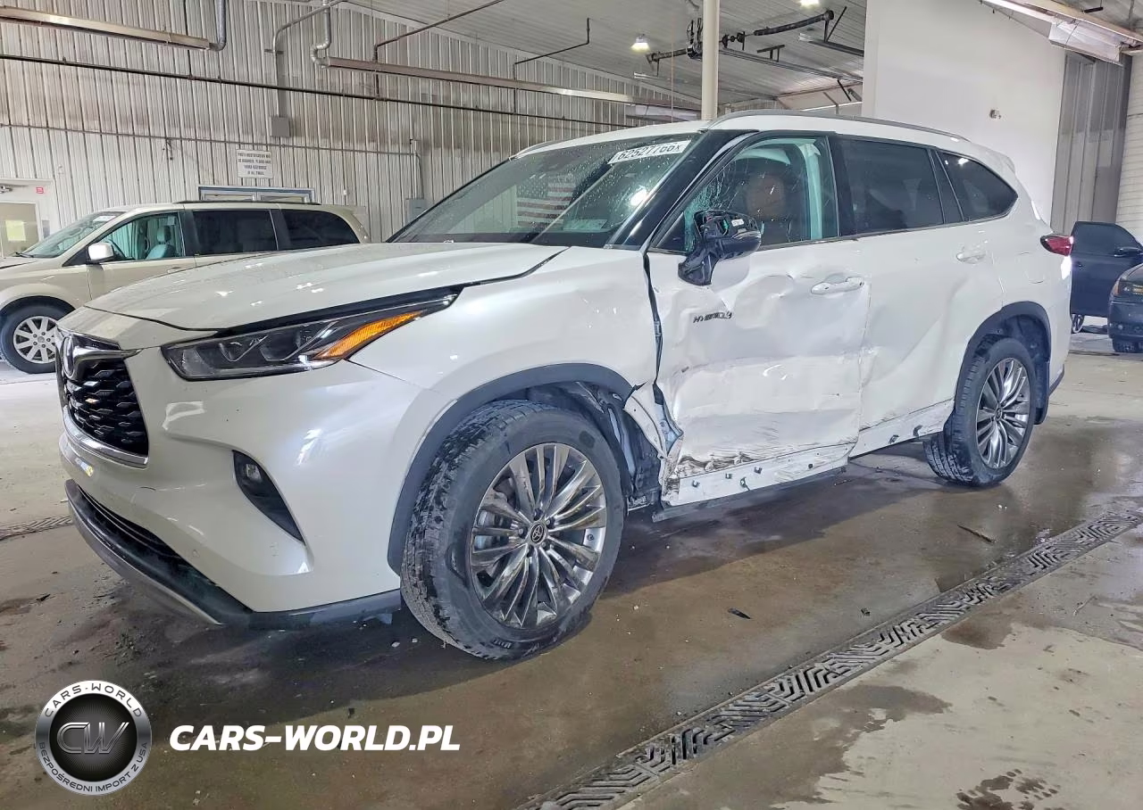 2021 Toyota Highlander Hybrid Platinum