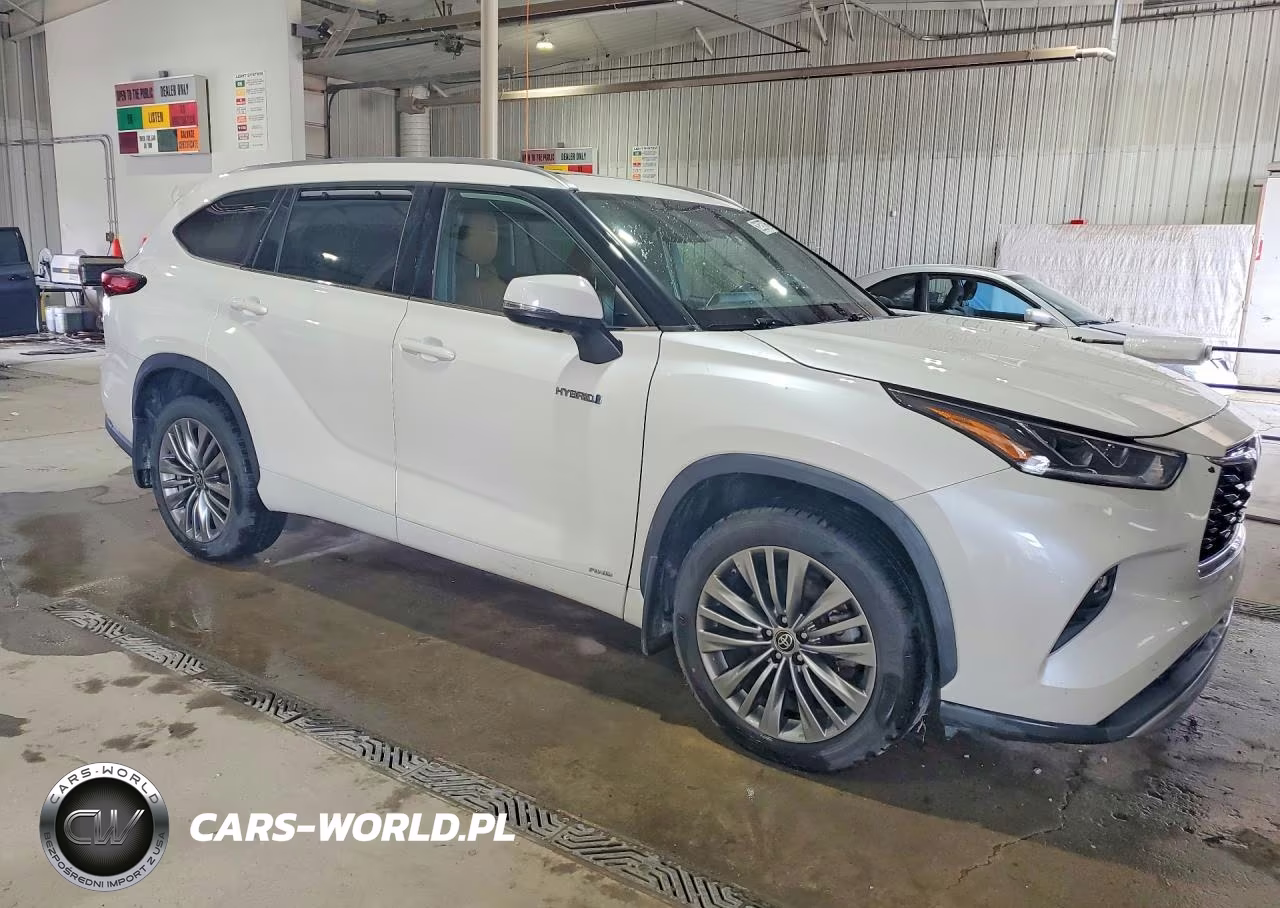 2021 Toyota Highlander Hybrid Platinum VIN:5TDEBRCH2MS051802 - 4