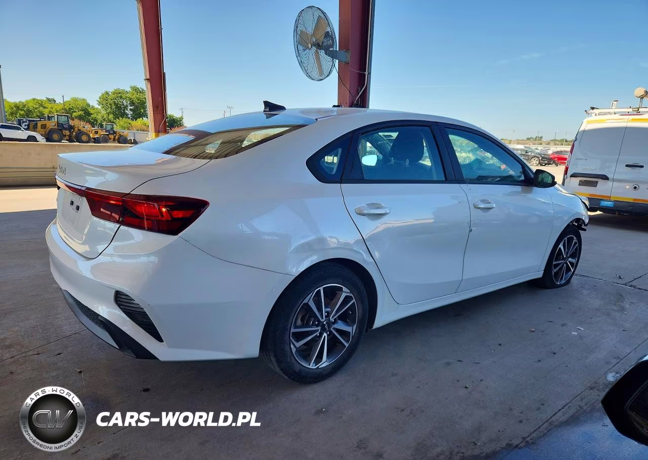 2022 Kia Forte Lxs VIN:3KPF24ADXNE425513 - 3