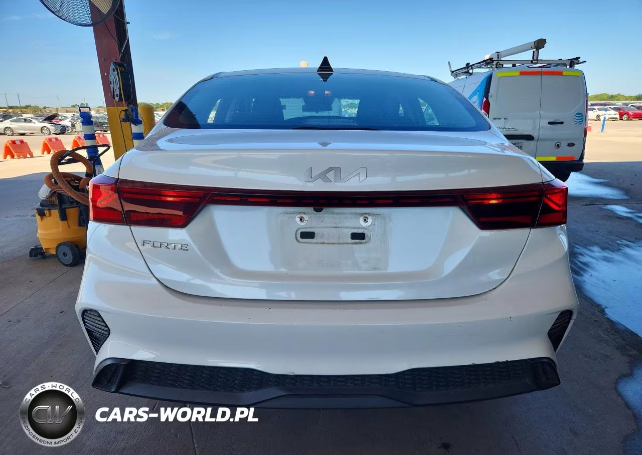 2022 Kia Forte Lxs VIN:3KPF24ADXNE425513 - 6