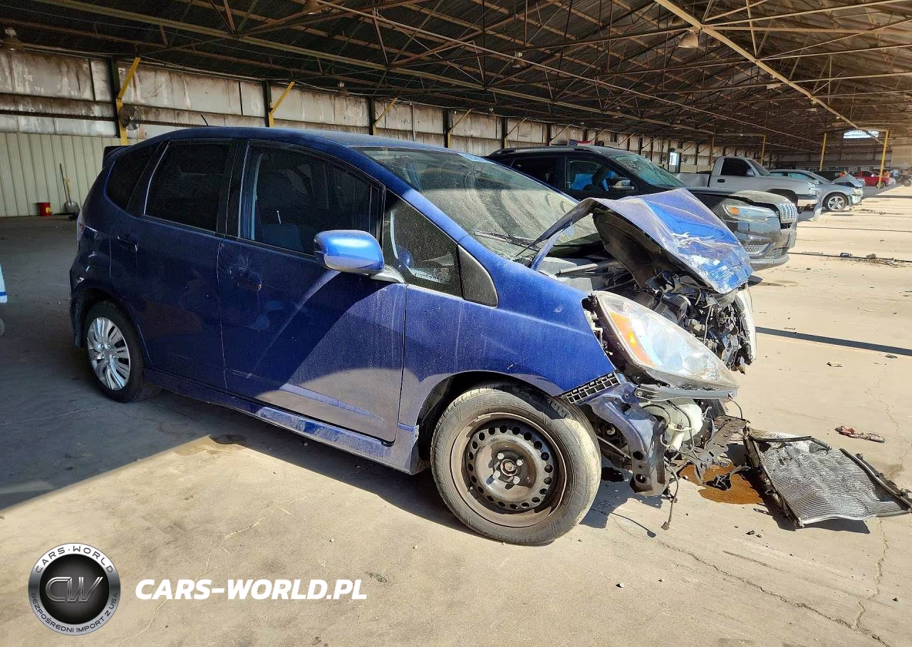 2011 Honda Fit Sport VIN:JHMGE8H5XBC012347 - 4