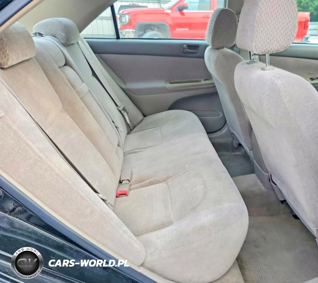2002 Toyota Camry Le VIN:4T1BE32K22U633360 - 10