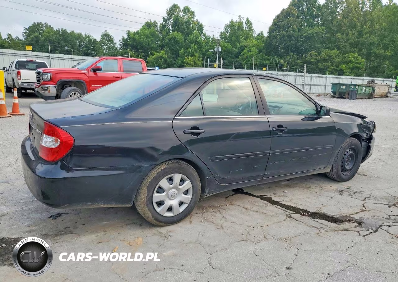 2002 Toyota Camry Le VIN:4T1BE32K22U633360 - 3