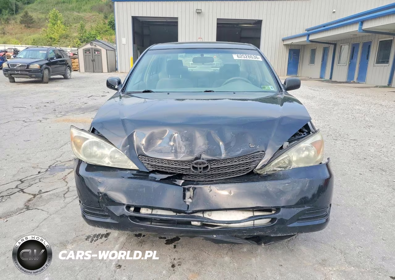 2002 Toyota Camry Le VIN:4T1BE32K22U633360 - 5