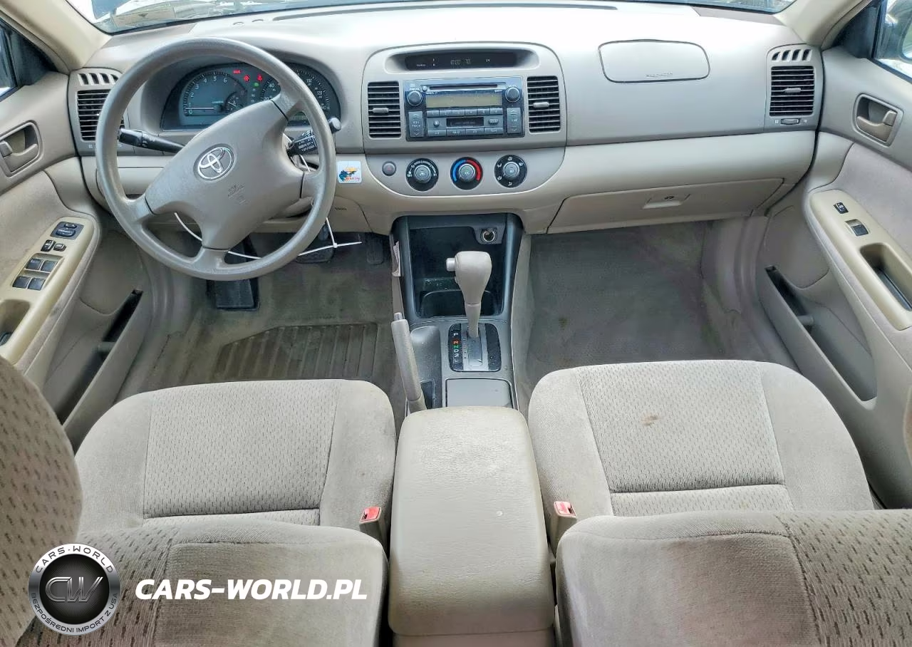 2002 Toyota Camry Le VIN:4T1BE32K22U633360 - 8