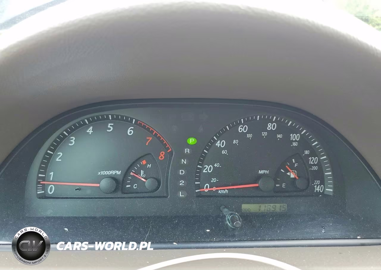2002 Toyota Camry Le VIN:4T1BE32K22U633360 - 9