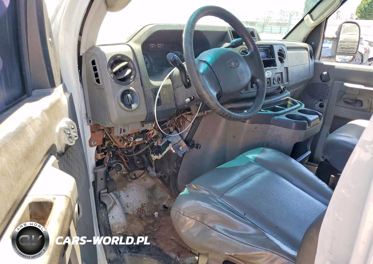 2013 Ford Econoline E350 Super Duty Cutaway Van VIN:1FDWE3FL8DDB27068 - 8