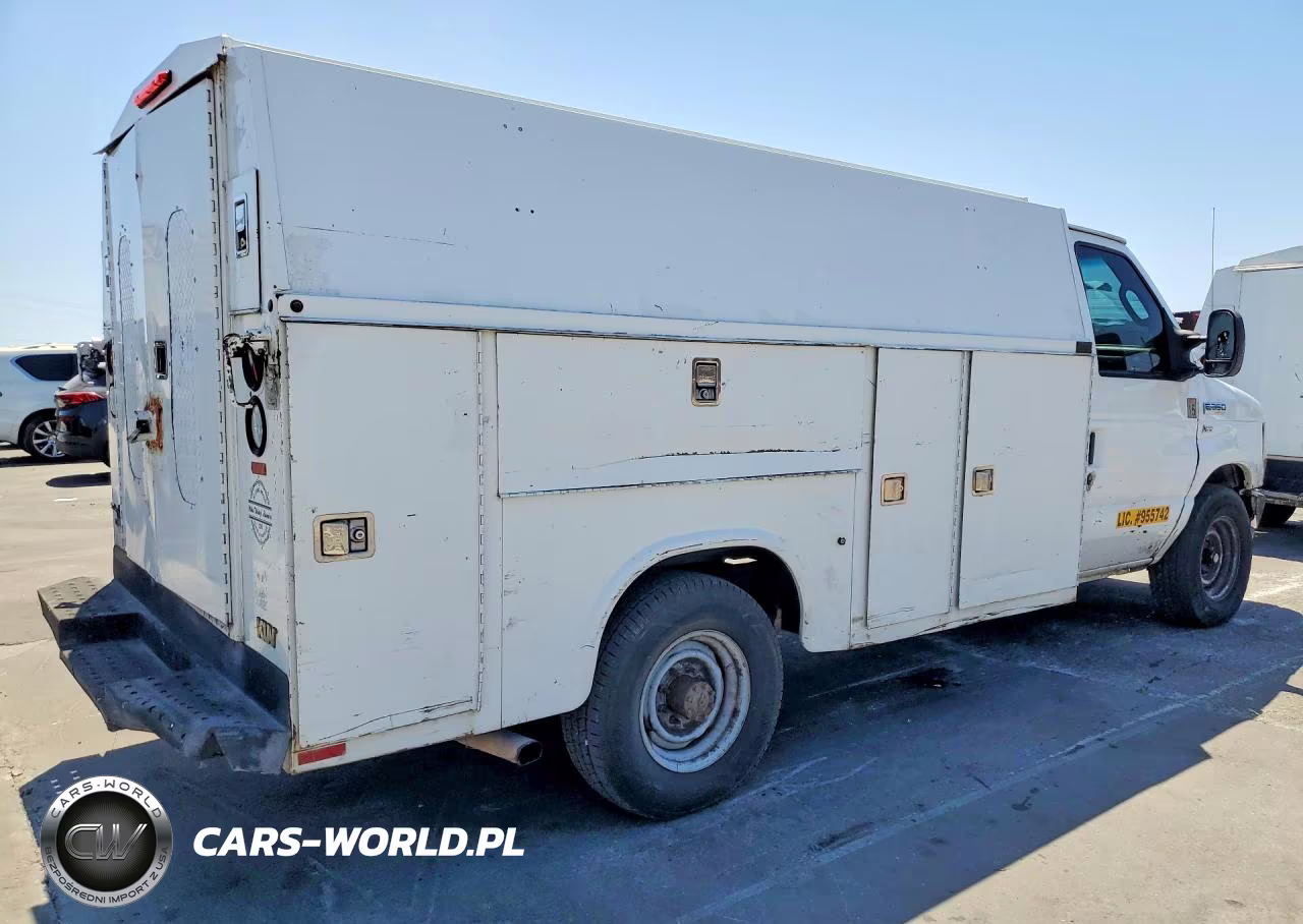 2010 Ford Econoline E350 Super Duty Cutaway Van VIN:1FDSE3FL1ADA08871 - 3