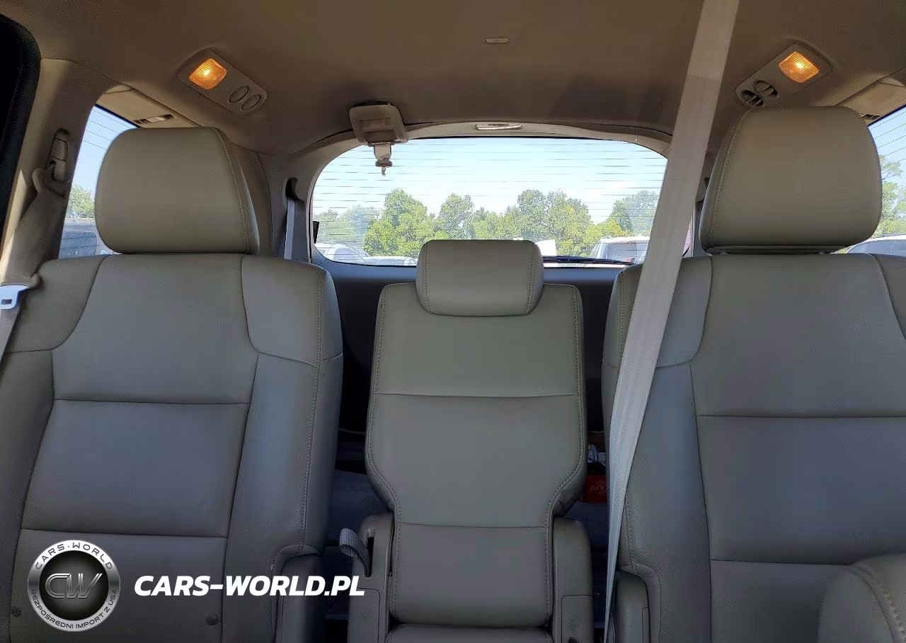 2015 Honda Odyssey Touring VIN:5FNRL5H94FB033365 - 10