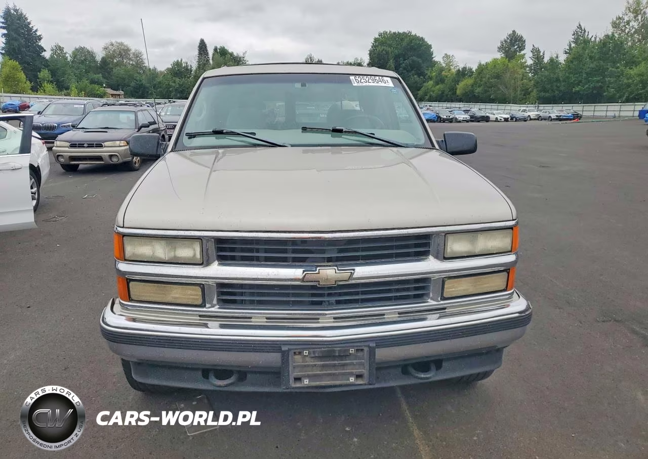 1999 Chevrolet Suburban K1500 VIN:3GNFK16R0XG113041 - 5