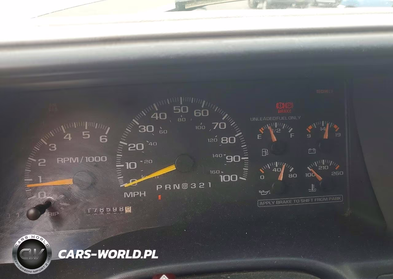 1999 Chevrolet Suburban K1500 VIN:3GNFK16R0XG113041 - 9