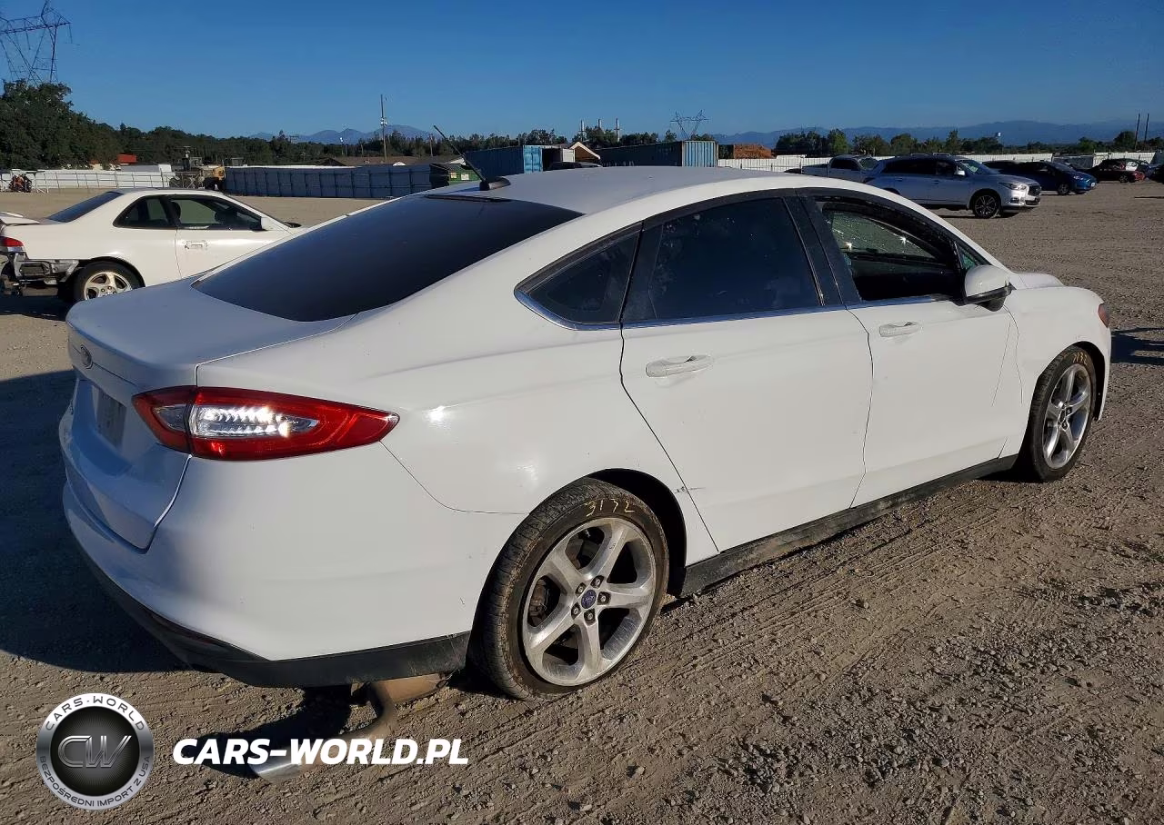 2014 Ford Fusion S VIN:3FA6P0G79ER393485 - 3