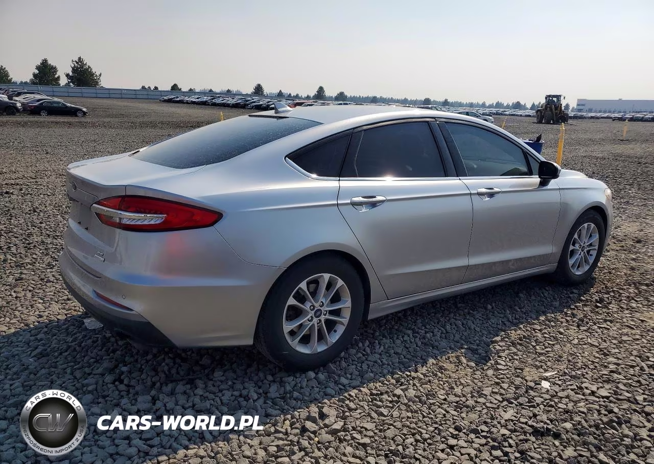 2020 Ford Fusion Se VIN:3FA6P0HD8LR178116 - 3