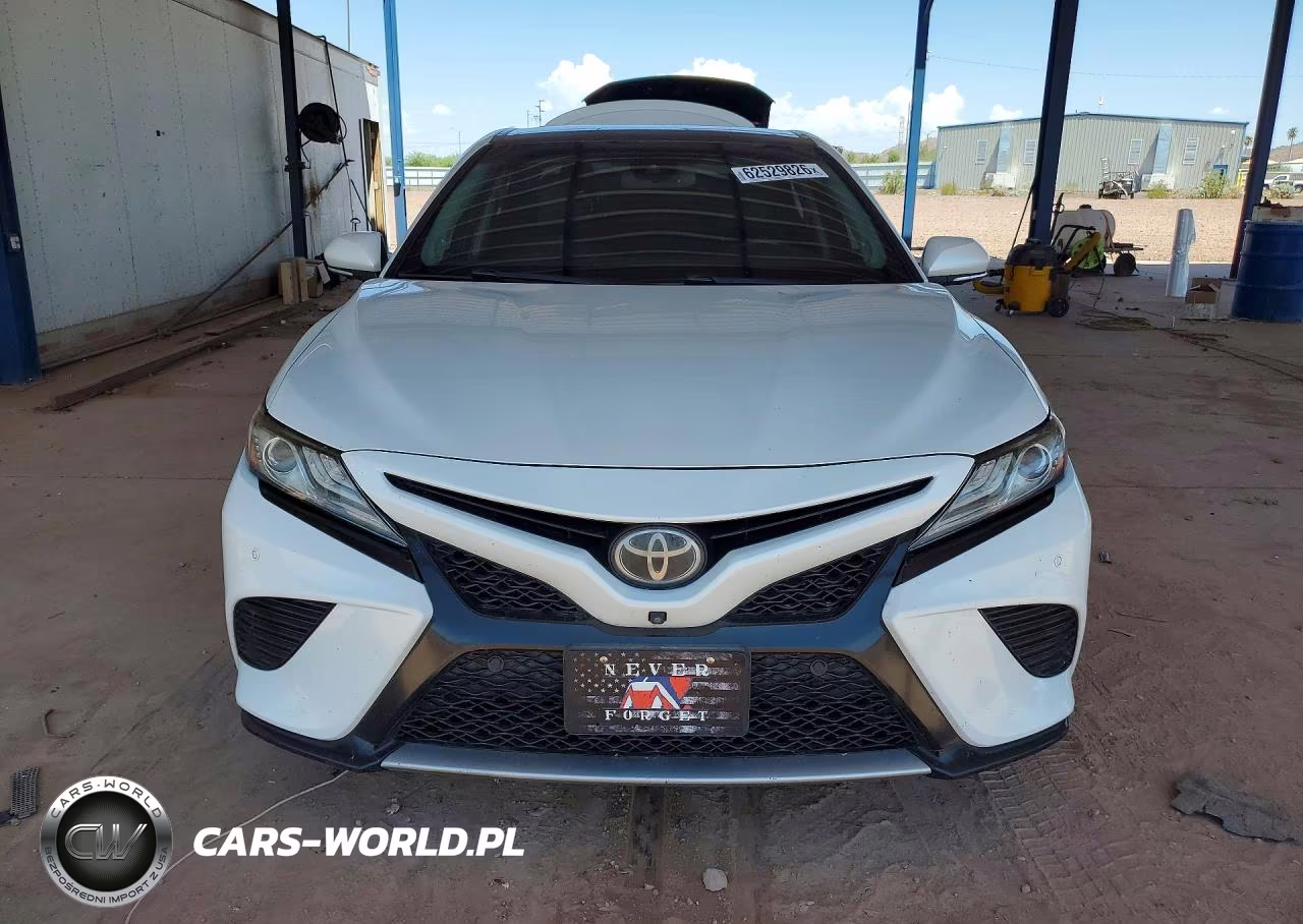 2018 Toyota Camry Xse VIN:4T1B61HKXJU669837 - 5