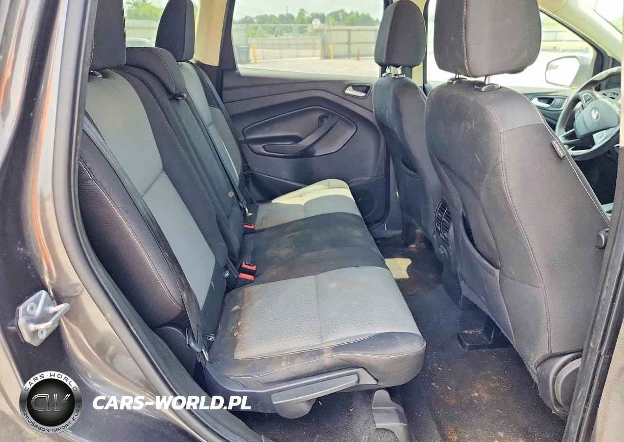 2017 Ford Escape Se VIN:1FMCU0GD5HUD63937 - 10