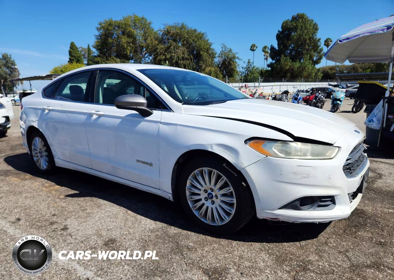 2013 Ford Fusion Se Hybrid VIN:3FA6P0LU1DR249147 - 4