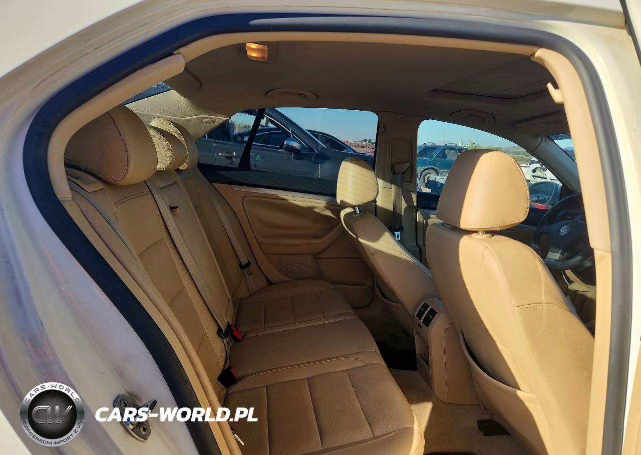 2007 Volkswagen Jetta Wolfsburg VIN:3VWEF71K47M160979 - 10
