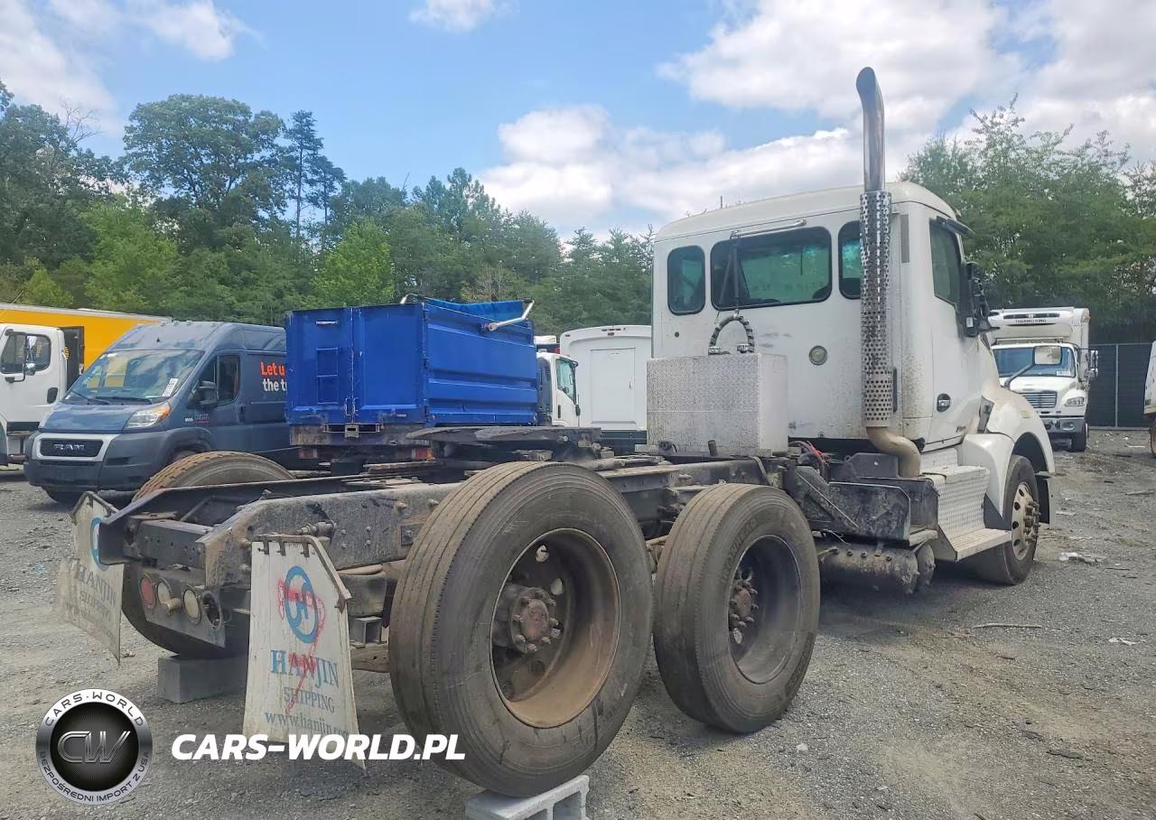 2016 Kenworth T680 VIN:1XKYDP9X8GJ498344 - 3