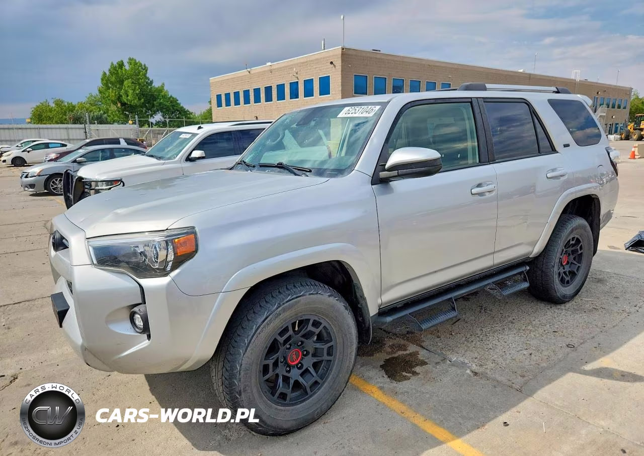 2022 Toyota 4Runner Sr5 – zdjęcie 1 z 13