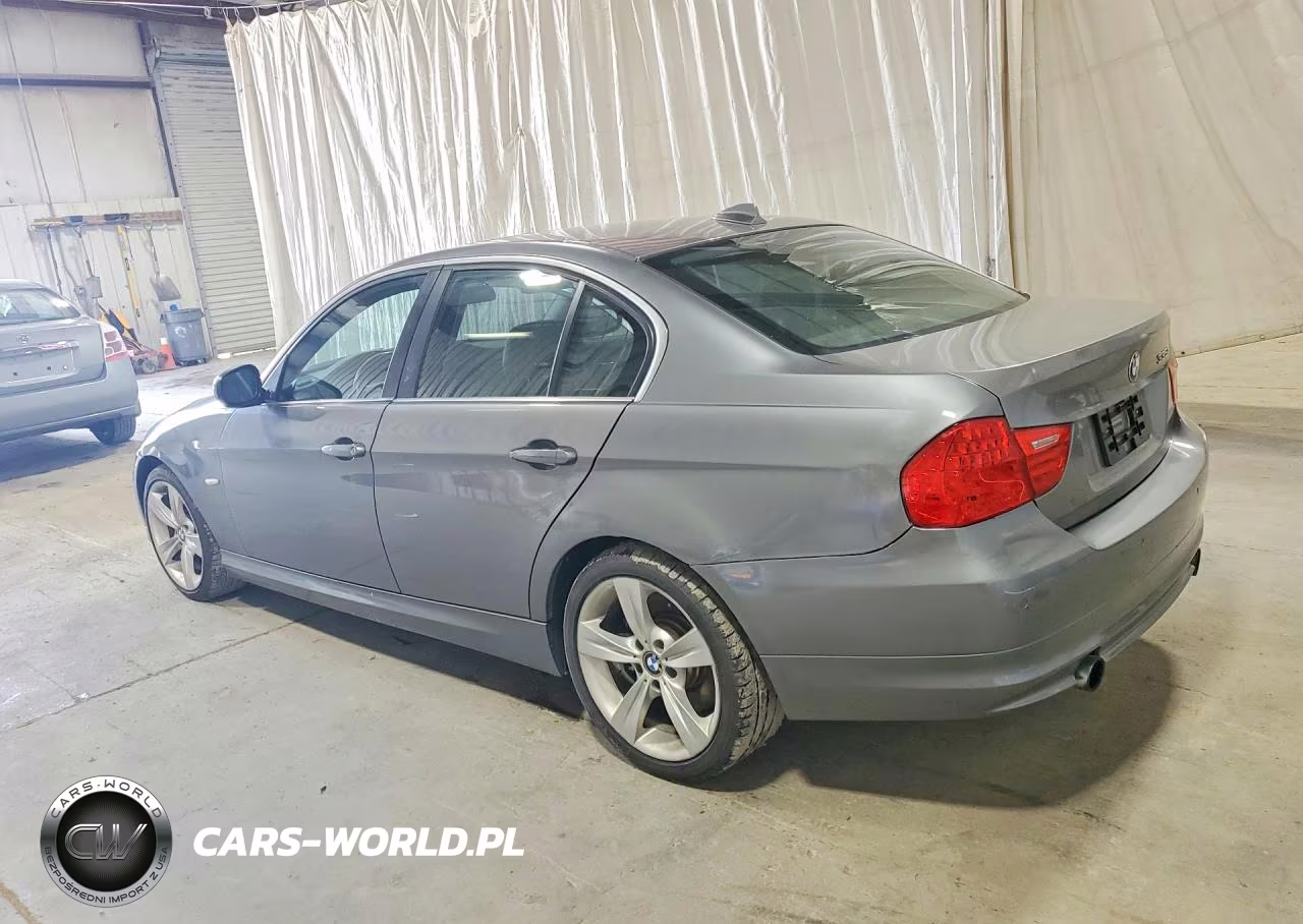 2011 BMW 335 Xi VIN:WBAPL5C57BA920132 - 2