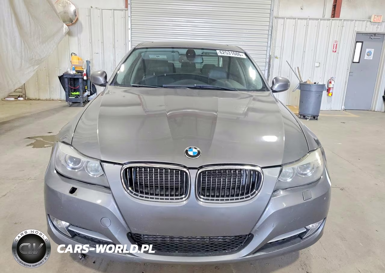 2011 BMW 335 Xi VIN:WBAPL5C57BA920132 - 5